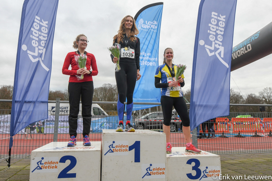 1300 lopers bij Runnersworld Leiden Nieuwjaarsloop · Leiden Atletiek